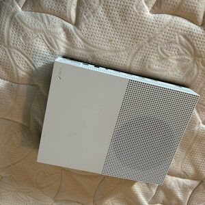 used xbox 1s, 1tb, white